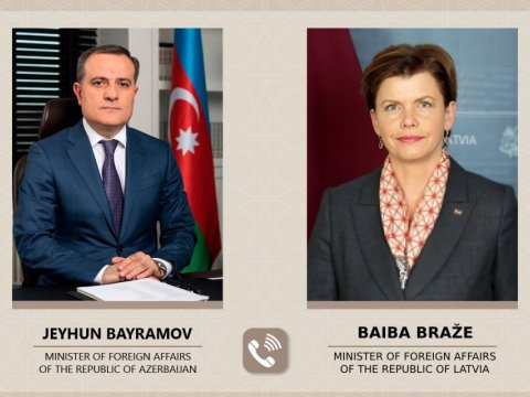 Ceyhun Bayramov latviyalı həmkarı ilə danışdı