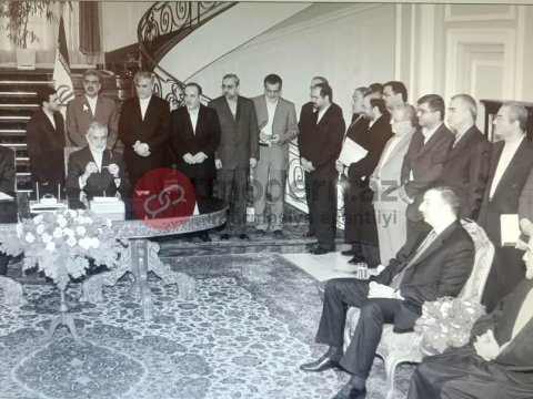 Bir şəklin tarixçəsi: Təbrizə səfər etmiş ilk Azərbaycan Prezidenti - FOTO