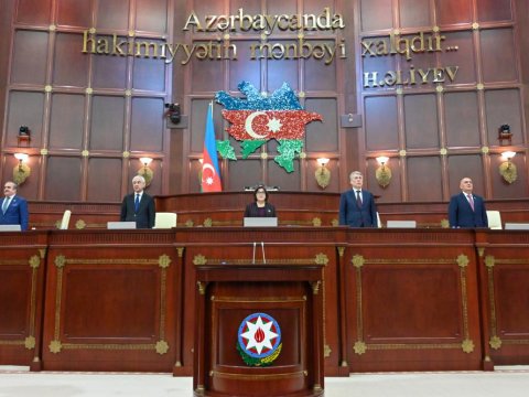 Parlamentin bugünkü iclasından FOTOLAR