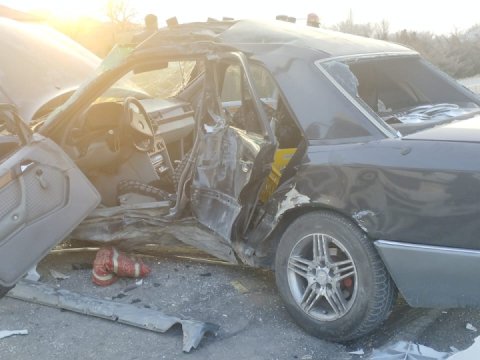 Kəngərlidə ağır qəza: 2 nəfər yaralandı