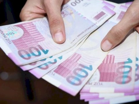 Azərbaycan dili müəllimləri 1355 manat maaş ALIR