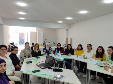 "Azercell Telecom" şəkili qadın sahibkarları dəstəkləyir