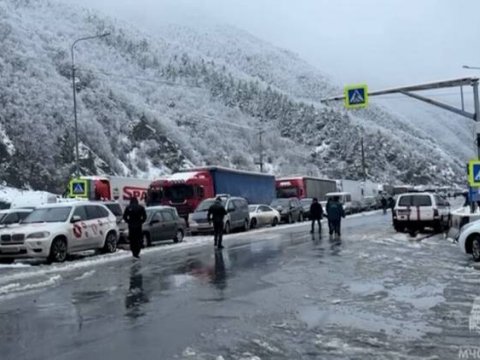 Ermənistandan Rusiyaya yük aparan maşınlar buraxılmır