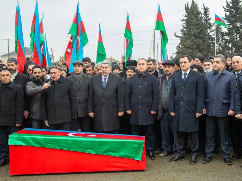Şəhid hərbçimiz Salyanda dəfn edildi - FOTOLAR