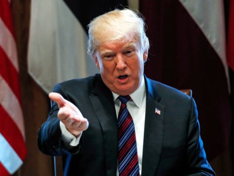 Tramp Baydenə qadağa qoymaq istəyir