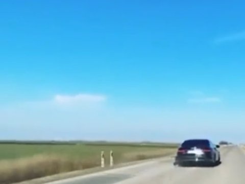 Vuçiçin maşınının təkəri çıxdı - ANBAAN GÖRÜNTÜLƏR