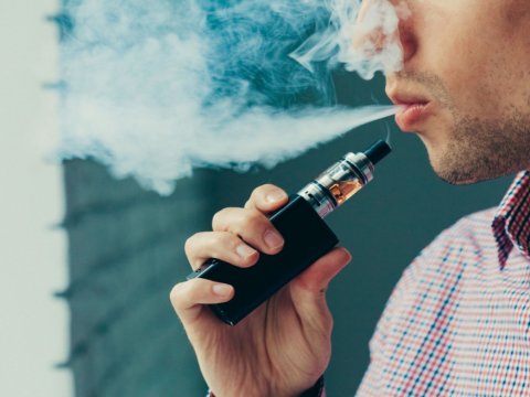 Elektron siqaretlərin zərərləri barədə XƏBƏRDARLIQ