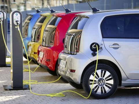 Azərbaycanda elektromobillərin sayı açıqlandı