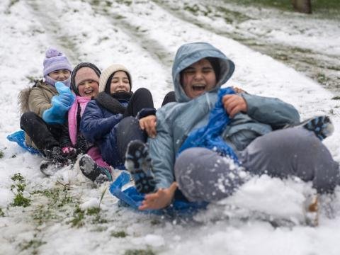 İstanbulda qara görə dərslər dayandırıldı