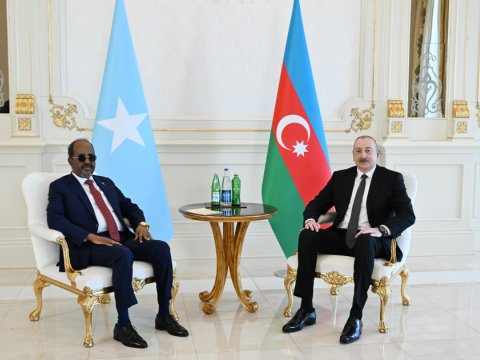 Prezidentlərin təkbətək görüşü - FOTO