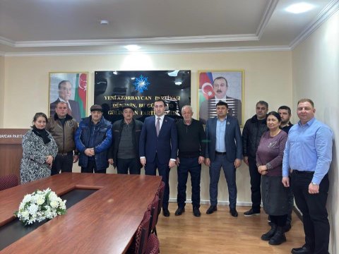 Deputat Mahir Süleymanlı vətəndaşlarla görüşdü - FOTO