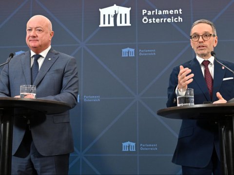 Koalisiya danışıqları növbəti dəfə uğursuz oldu&nbsp;