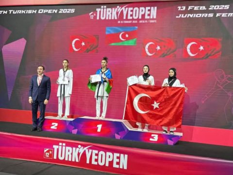 Gənc taekvondoçu Türkiyədə qızıl medal qazandı&nbsp;