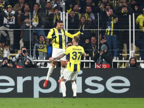 "Fənərbağça"dan darmadağın&nbsp;