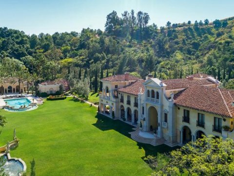 Bölgələrdəki villalar eks-nazirlərə baş bəlası olub - SATA BİLMİRLƏR