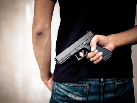 21 yaşına çatan vətəndaşlar silah əldə edə bilər