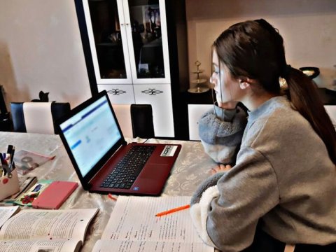 Xaricdə alınmış distant təhsil TANINMIR