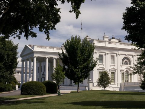 Ağ Evdən jurnalistlərə QADAĞA