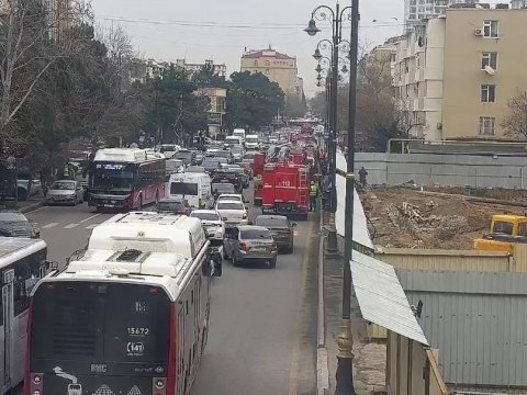 Bakıda yanğına görə tıxac yarandı