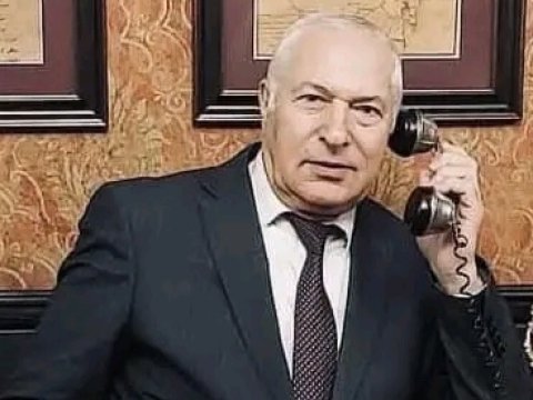 Öz prinsipləri olan alim