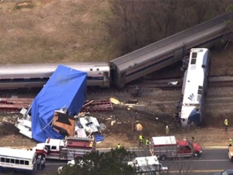 Qatar yük avtomobili ilə TOQQUŞDU