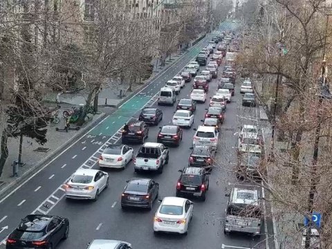 Tıxac olan yolların sayı artıb - SİYAHI