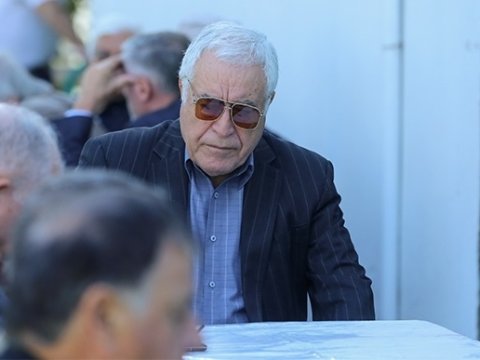 İlyas İsmayılovun vəsiyyəti: "Oğlumun yanında dəfn edin"