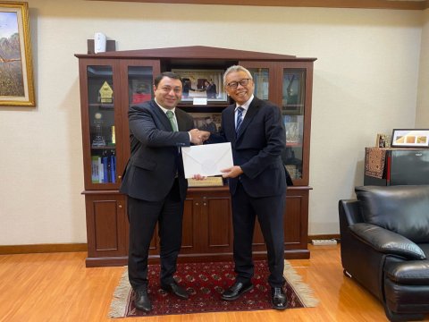 İndoneziyadakı səfirimiz etimadnaməsini təqdim etdi