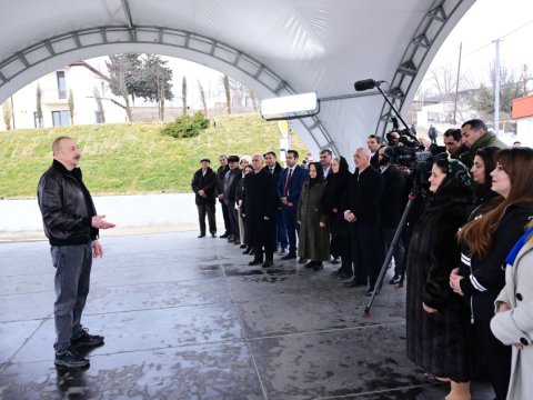 Bizə heç kim kömək etmir - İlham Əliyev