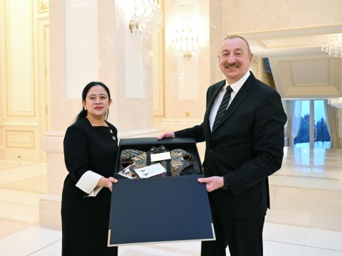 İlham Əliyev İndoneziya spikeri ilə görüşdü - FOTO