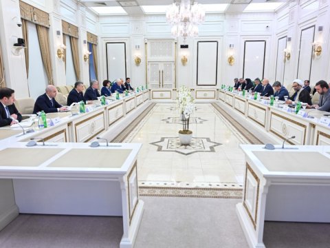 Sahibə Qafarova İran parlamentinin sədri ilə görüşdü