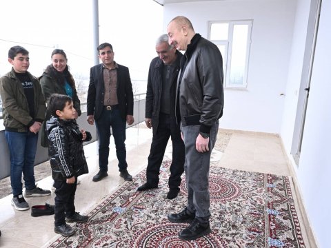 "Gülərüz öz yurdumuza qayıtmışıq" - Prezidentin qonaq olduğu sakinlər DANIŞDI