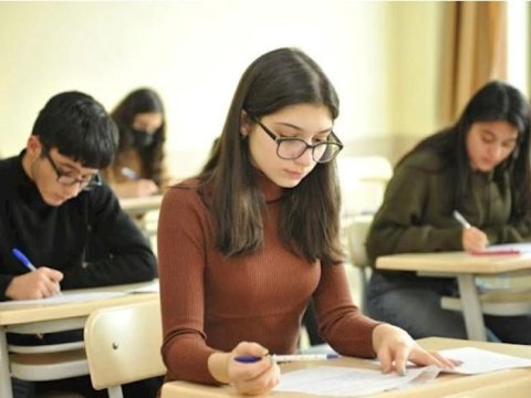 Kollecdə oxumaq istəyənlərin NƏZƏRİNƏ!