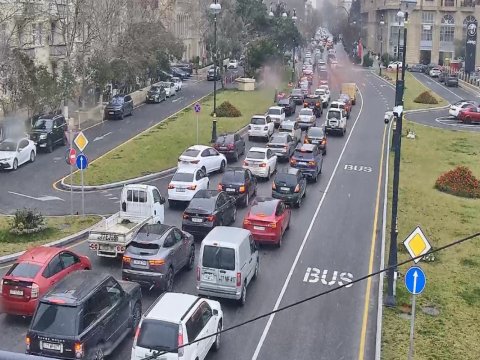 Bakıda 10 küçə və prospektdə tıxac var - SİYAHI