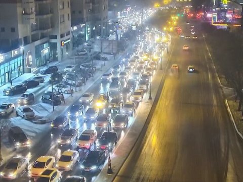 Bakıda gecə tıxacı - SİYAHI