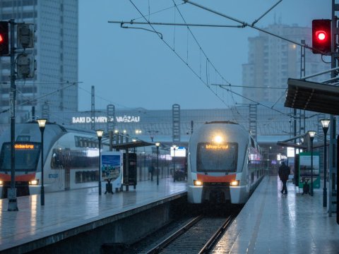 Qatarların sürət həddi hava şəraitinə uyğun tənzimlənir - ADY