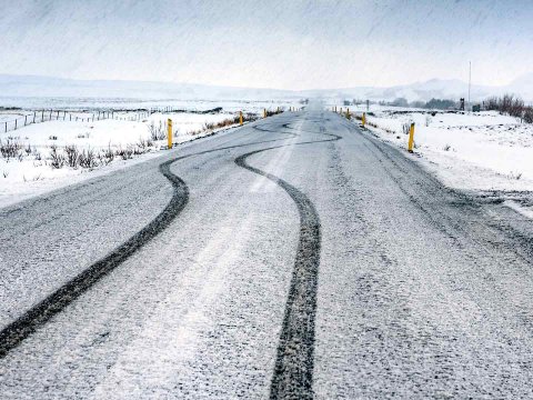 Yolların buz bağlaması ilə bağlı piyadalara ÇAĞIRIŞ