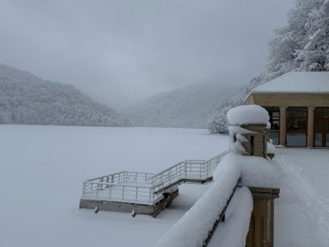 Qarlı hava şəraiti davam edir - FAKTİKİ HAVA