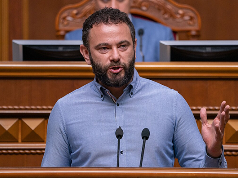 Ukrayna prezidentliyinə namizədliyini irəli sürdü