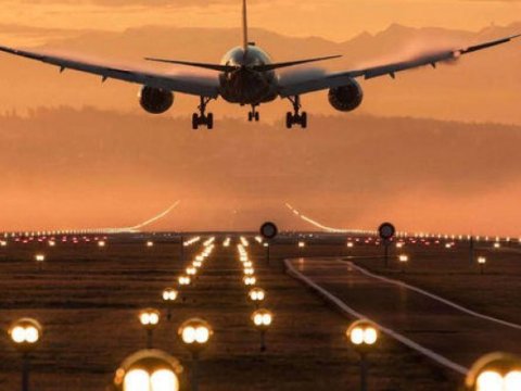 Rusiyanın iki aeroportunda uçuşlar dayandırıldı