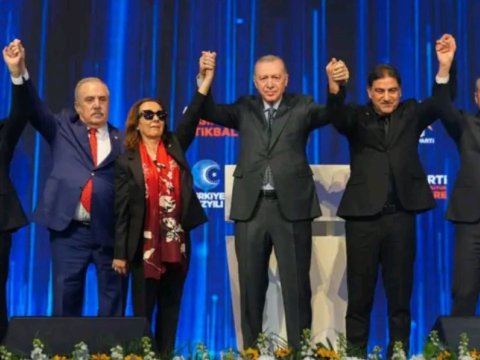 Ərdoğan onlara partiyada yüksək vəzifə verdi - Yeni ADLAR