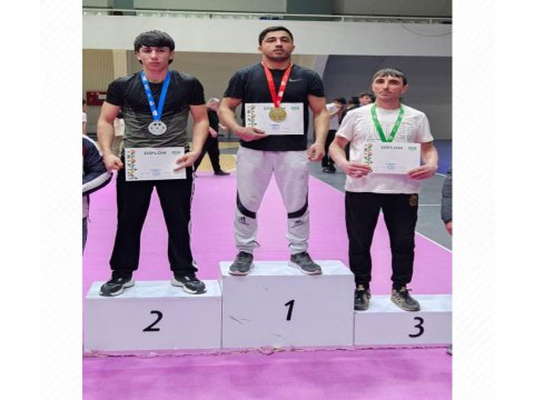 FHN əməkdaşı qızıl medal qazandı - FOTO