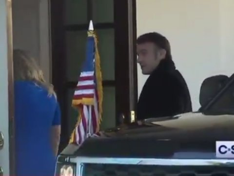 Tramp Makronu qarşılamadı - VİDEO