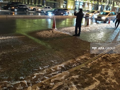 Heydər Əliyev prospektində yol çökdü - FOTOLAR