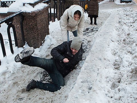 Qarda yıxılan 90 nəfər Travmatologiyaya müraciət edib