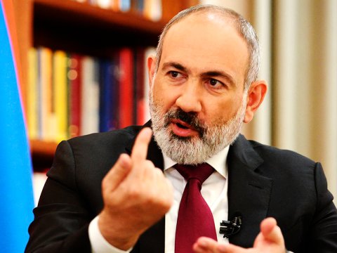 Paşinyanın 5 müşaviri, 4 köməkçisi, mətbuat katibi... -&nbsp;Baş nazir tənqid olunur