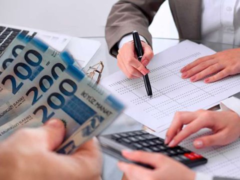 Xəbəri olmadan adına 10 min manat kredit götürdü