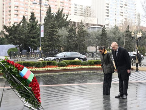 Prezidentlə&nbsp;xanımı "Ana harayı" abidəsində