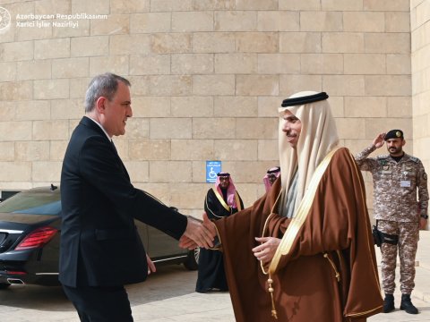 Ceyhun Bayramov Səudiyyə Ərəbistanı XİN rəhbəri ilə görüşüb