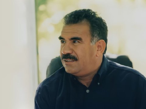 Türkiyədə böyük ekranlar quruldu - Öcalanın terrorçulara çağırışı GÖZLƏNİLİR